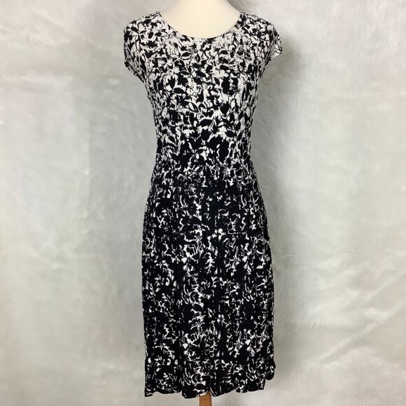Tory Burch Dresses & Skirts - Tory Burch Sophia Black & Ivory Floral Short Sleeve Dress M